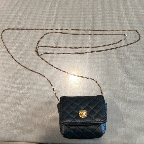 Versace AirPod Pro carrying case NWT - Picture 7 of 11